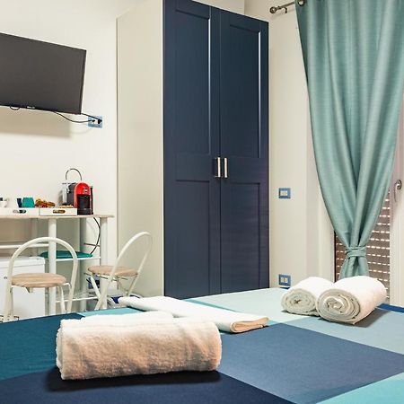 Bed and Breakfast L'Approdo Via Ancona Gaeta Esterno foto
