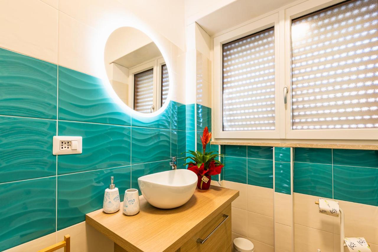 Bed and Breakfast L'Approdo Via Ancona Gaeta Esterno foto