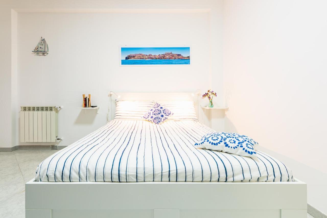Bed and Breakfast L'Approdo Via Ancona Gaeta Esterno foto