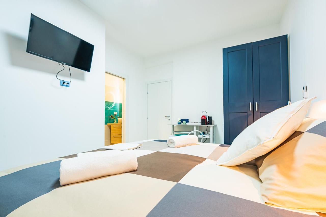 Bed and Breakfast L'Approdo Via Ancona Gaeta Esterno foto