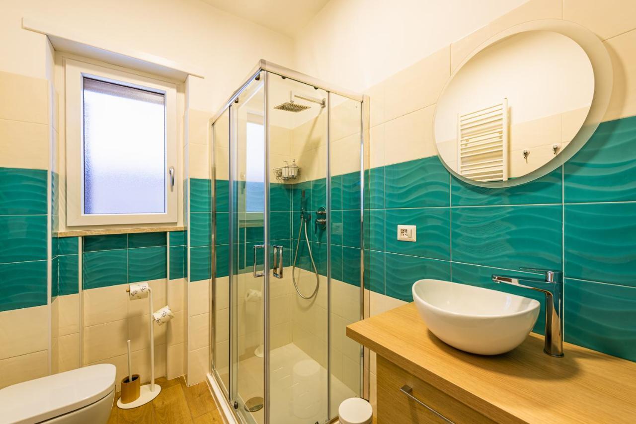 Bed and Breakfast L'Approdo Via Ancona Gaeta Esterno foto