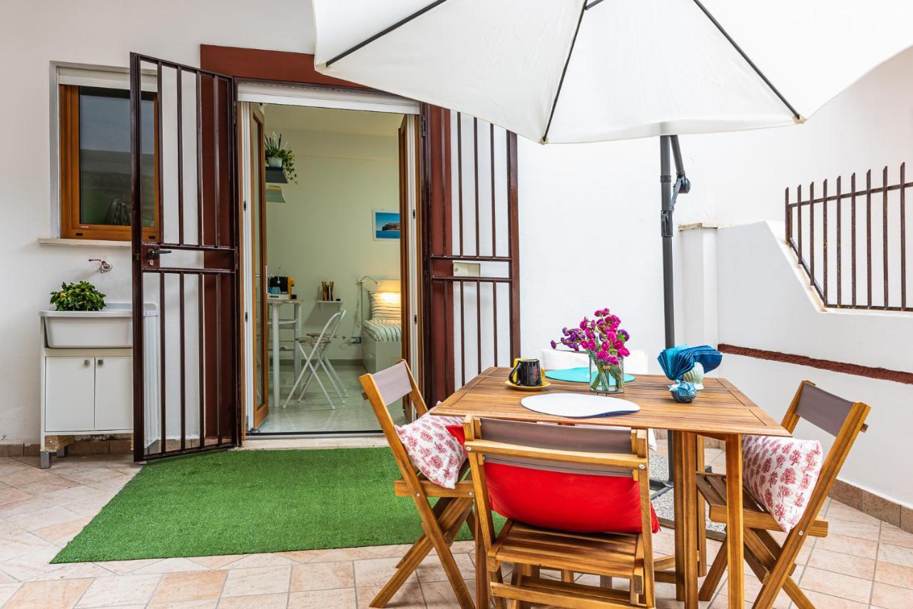 Bed and Breakfast L'Approdo Via Ancona Gaeta Esterno foto
