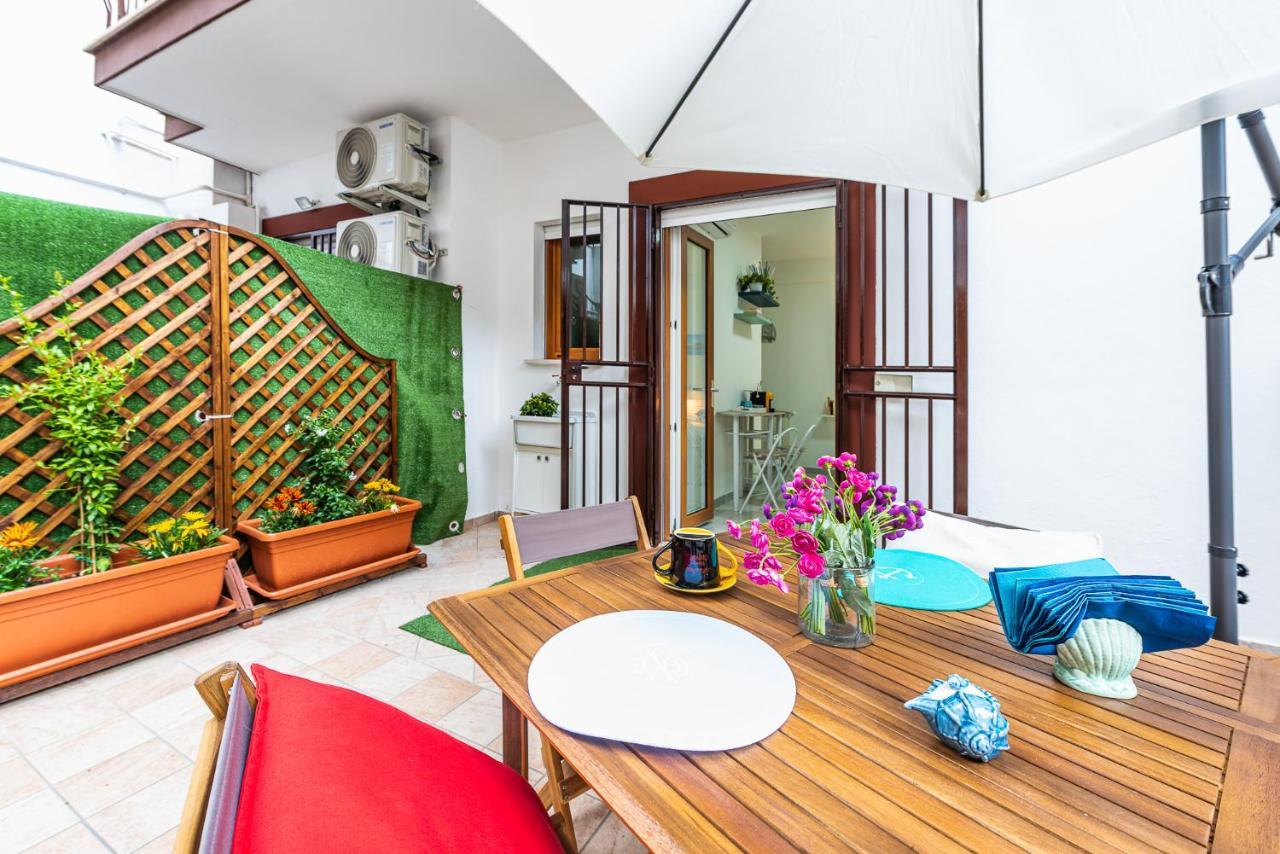 Bed and Breakfast L'Approdo Via Ancona Gaeta Esterno foto